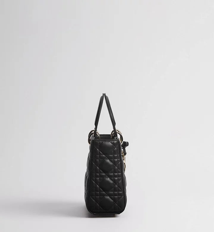 Borsa D