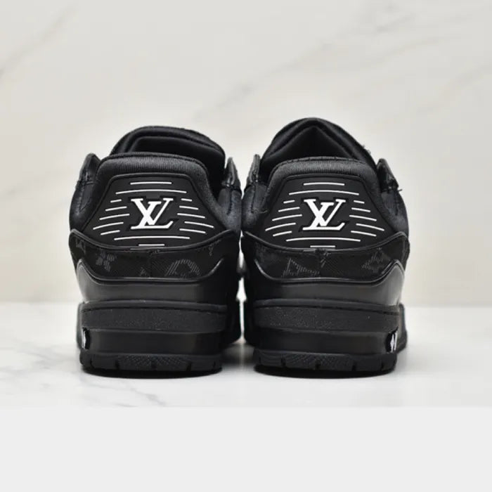 L Trainer