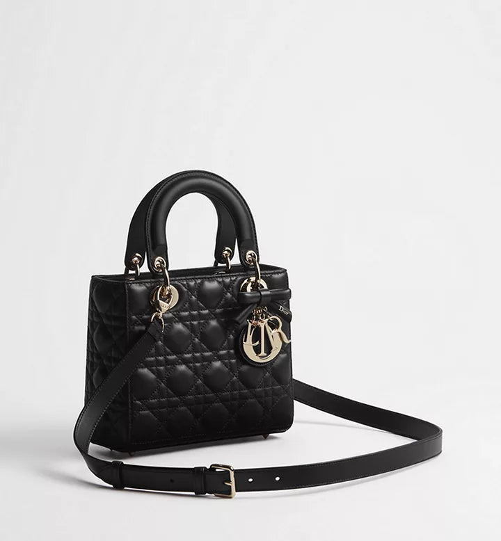 Borsa D